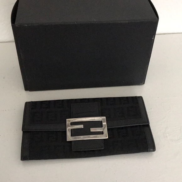 Fendi Handbags - ❤️SALE❤️ AUTHENTIC FENDI WALLET